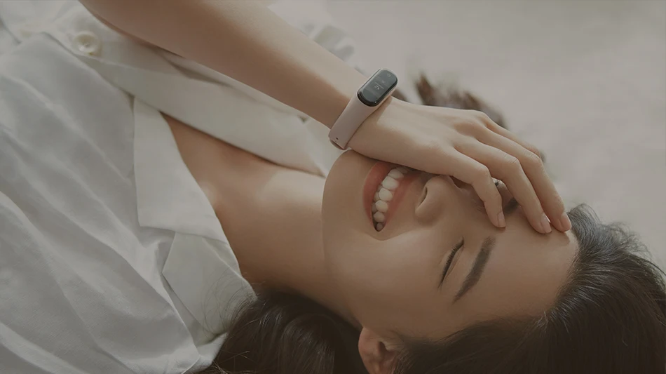 Глобальная версия Xiaomi mi Band 4 Фитнес пульсометр Смарт-часы 0,9" AMOLED цветной сенсорный экран mi band 4 мгновенное сообщение 135 мАч