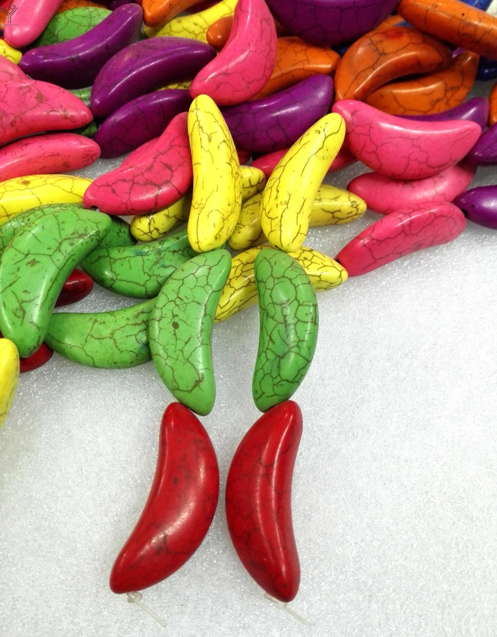 Всего 9 бусин 18x47 мм вырезанные большие полукруглые яркие многоцветные смешанные