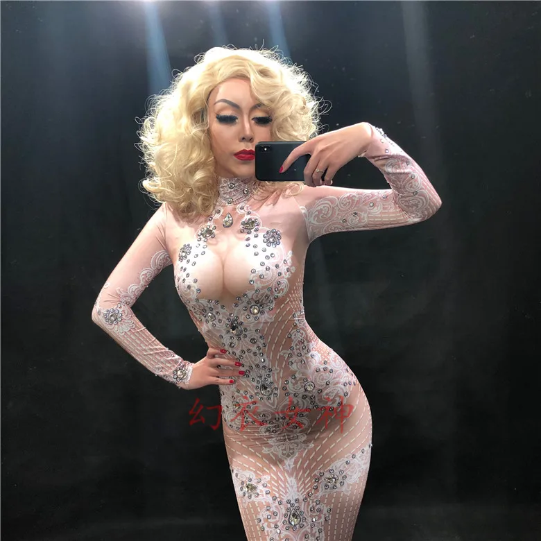 Женское вечернее платье с длинным шлейфом Сверкающее большими кристаллами