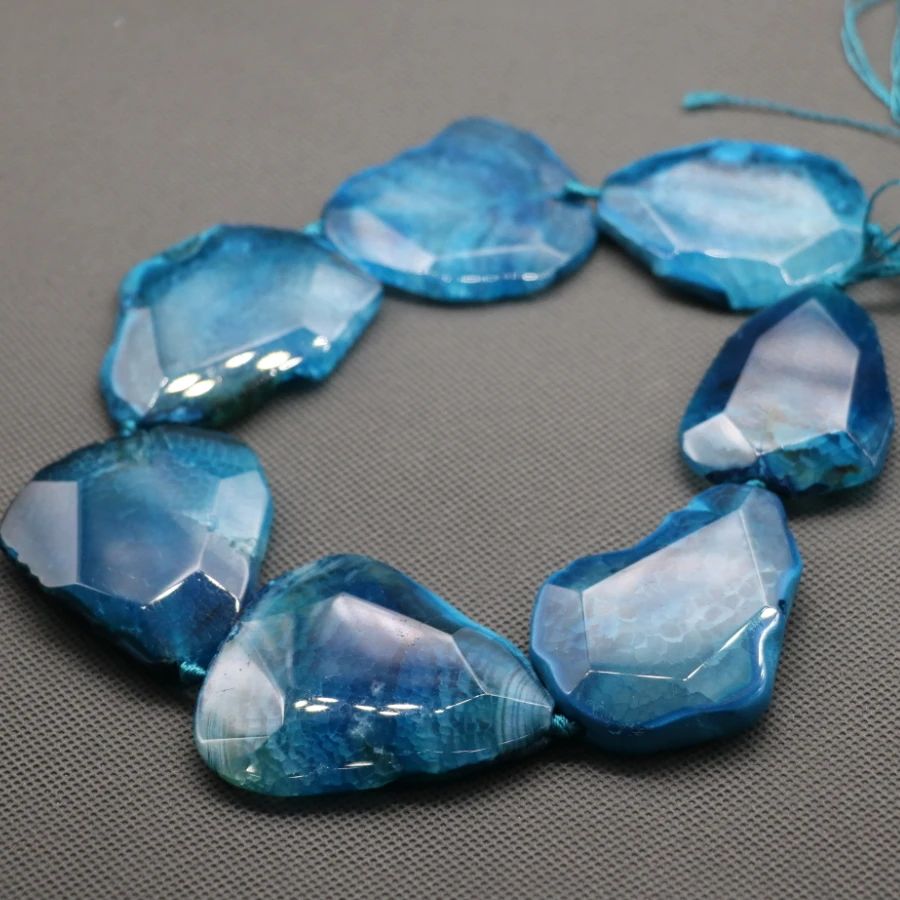 Полированный соединитель большой граненый камень с голубым камнем подвеска