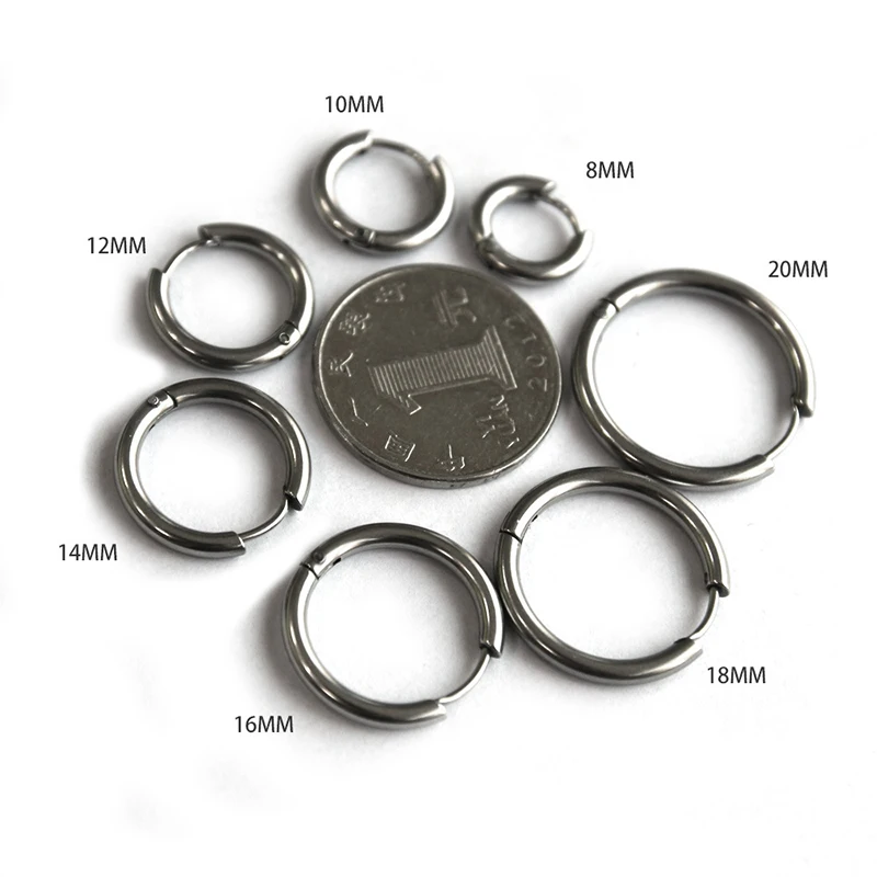 

1PC Unisex Round Stainless Steel Ear Hooks Earrings Buckle Tide Titanium Steel Earrings Cool Ear Stud For Man And Woman Buckles