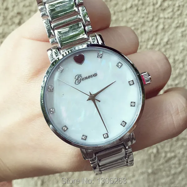 Женские часы Geneva из золотого сплава браслет с сердечком и перламутровым