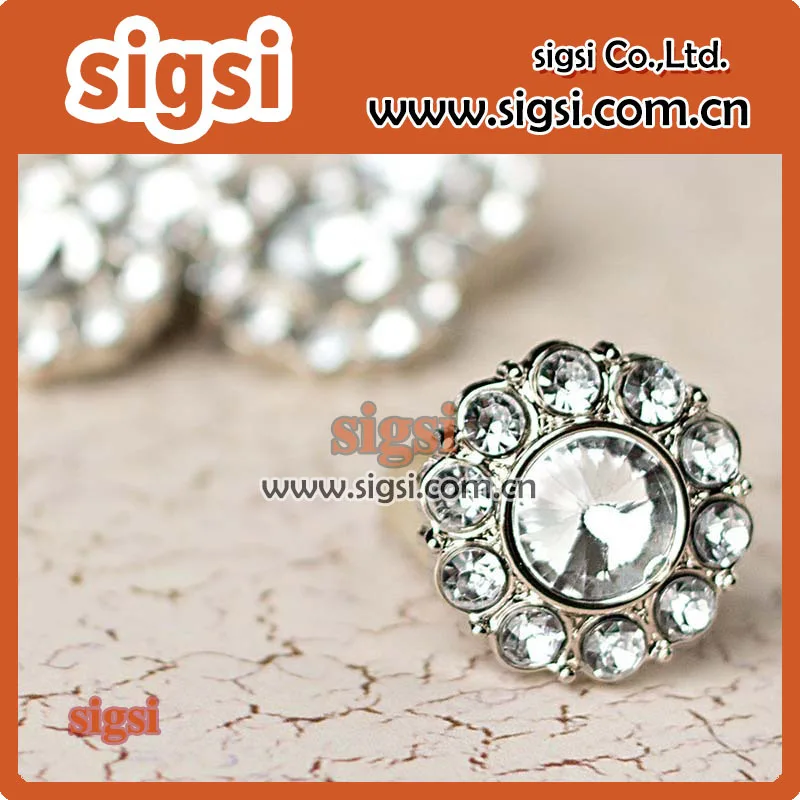 Рисунок 4 - Мерцающие золотые фотообои для