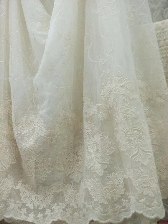 Сетчатая кружевная ткань с вышивкой цвета слоновой кости в стиле ретро цветочным