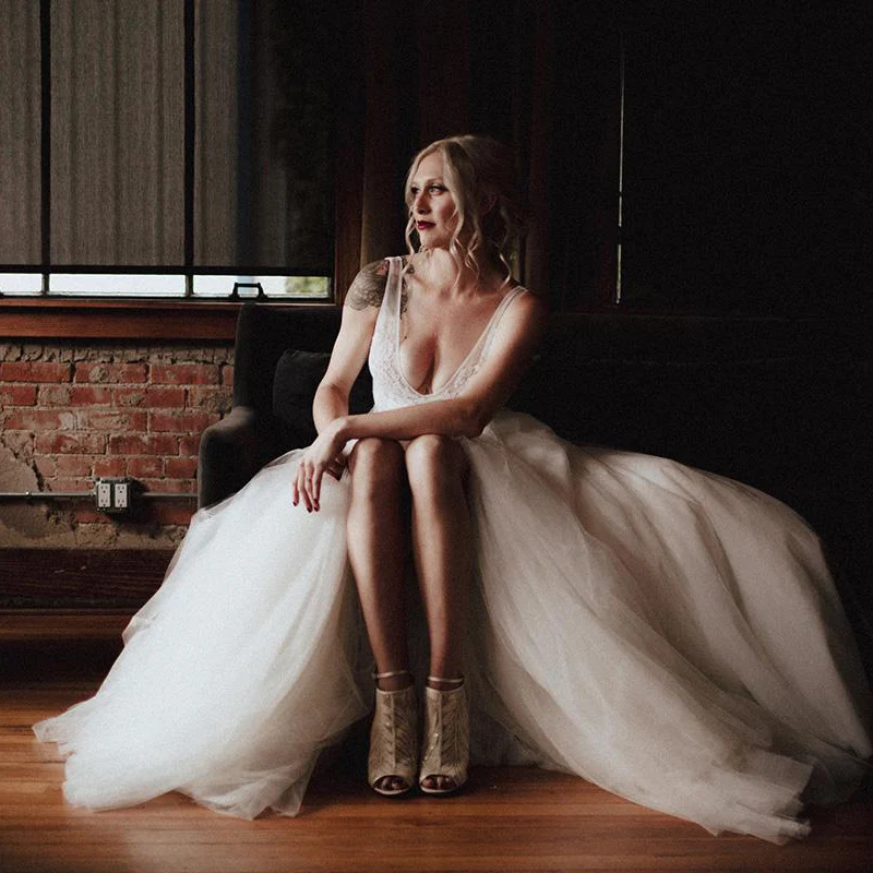 

Cheap A Line Wedding Dress Plus Size 2020 Vestido De Noiva Princesa Sexy Bridal Dresses Lace Top Boho Wedding Dress Deep V-neck