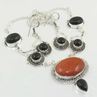 

Black Onyx & Sun Stone Necklace Earing Silvers Overlay over Copper , 53.5 cm, N3484