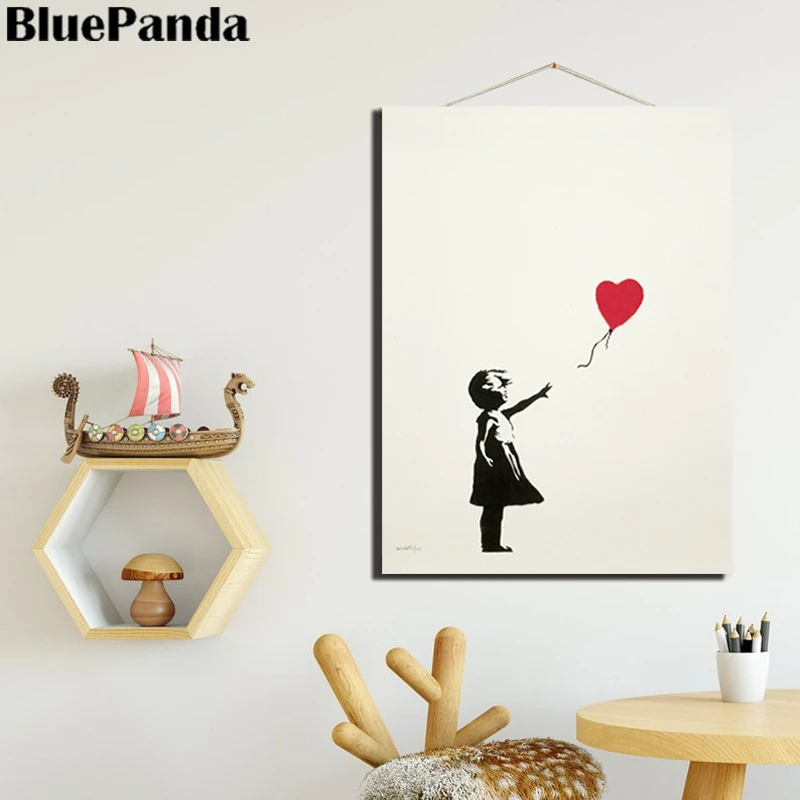 Картина из холста с изображением маленькой девочки и воздушного шара для