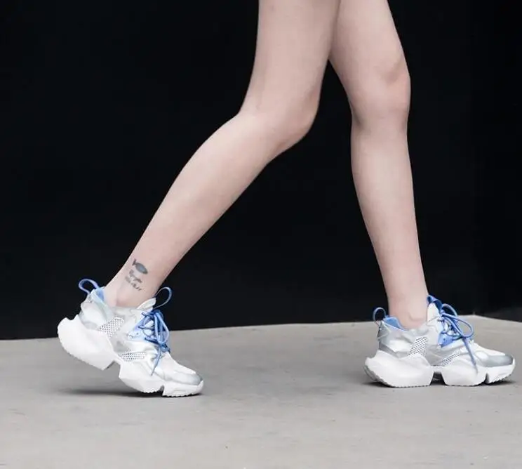 

Genuine Leather Women Fashionable Sneakers Shoes Flat Platform Muffin Heel Cross-tied Sapatos Color Match Shoe Spring
