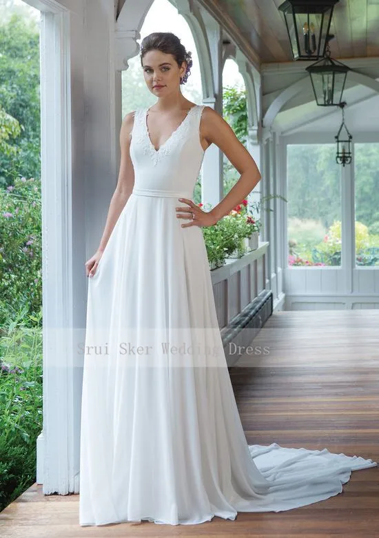 Шифоновое платье-трапеция с V-образным вырезом и бисером | Свадьбы торжества