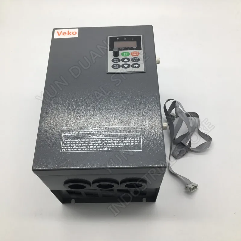 

Universal Frequency Converter 5.5KW 220V 23A 7HP Single Phase Input Vector VFD 3 Phase Output CE for CNC Router Motor Fan Pump