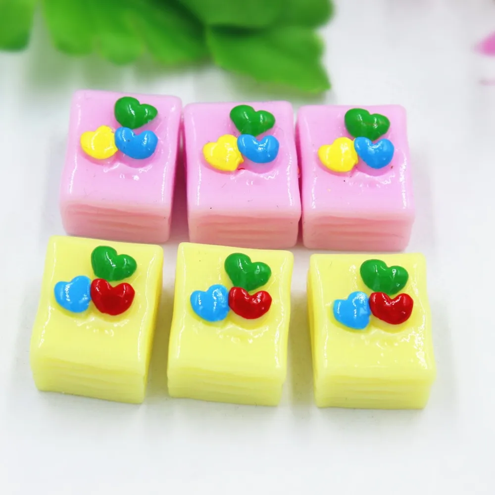 

10pcs/lot kawaii flat back resin foods cake with heart DIY resin cabochons accessories about 15mm