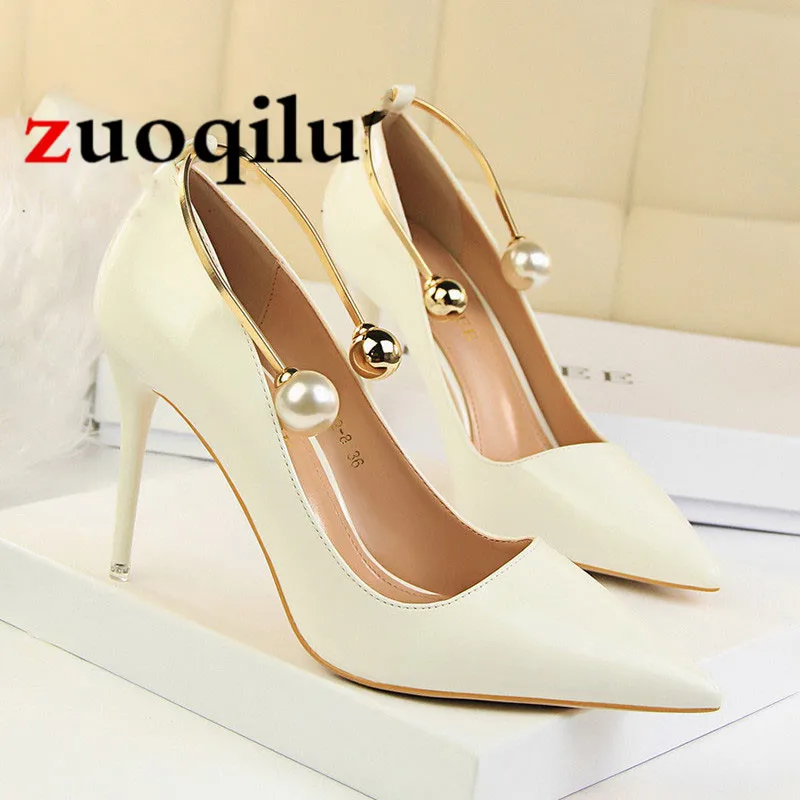 Пикантные женские туфли из лакированной кожи на высоком каблуке Цвет черный