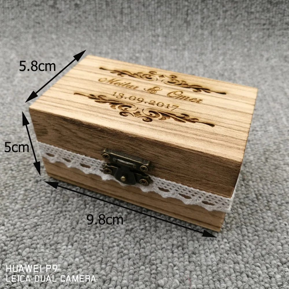 Коробка для свадебных колец под заказ с фамилией деревянный держатель в