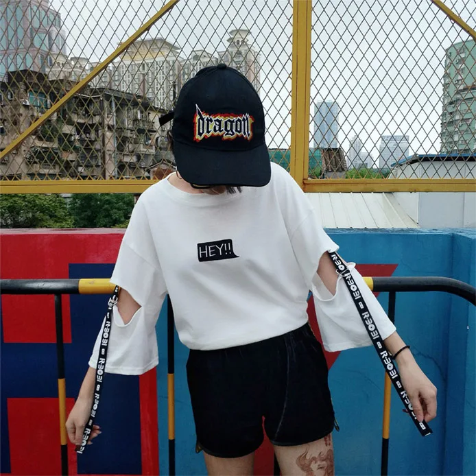 Новинка лета 2018 Женская Футболка Harajuku с буквенным принтом лентами и дырками
