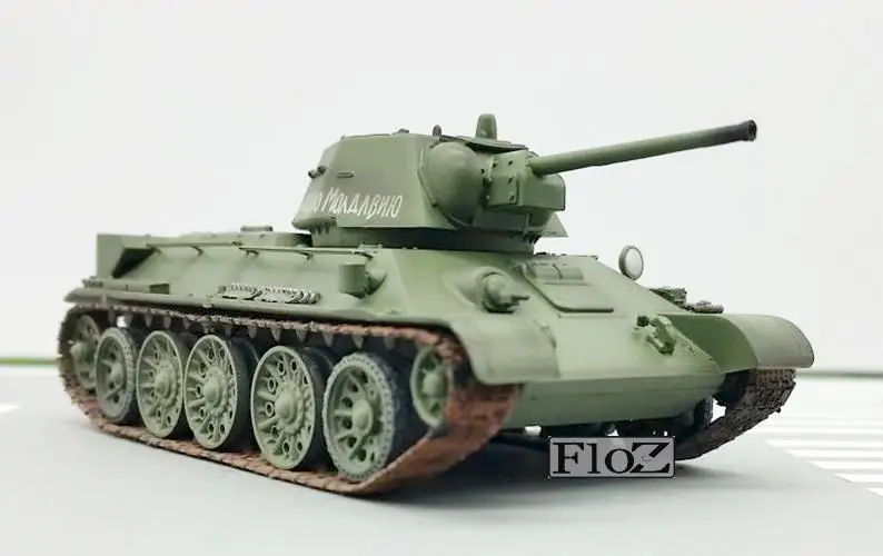 WWII русская T 34/76 модель 1942 армейский 1/72 Танк легкая готовая без литья под
