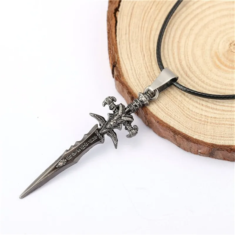 

12pcs/lot H&F Dark World Tarrasque PUNK Death Knight ram's head - Frostmourne Necklace Manufacturers