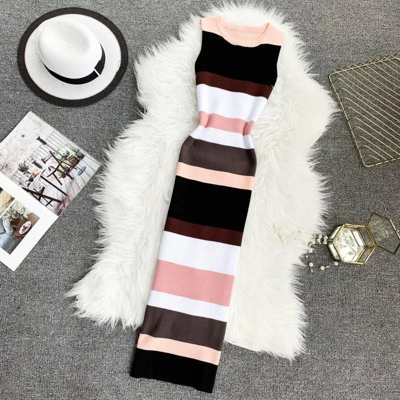 Женское трикотажное платье ALPHALMODA повседневное облегающее до середины икры в