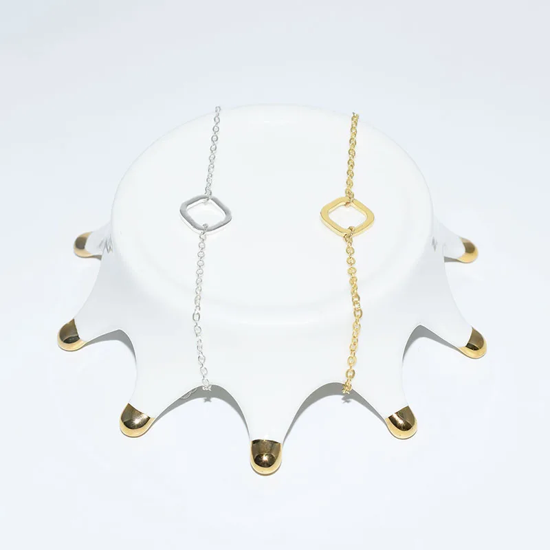 Геометрический полый квадратный браслет простой минималистичный летний для