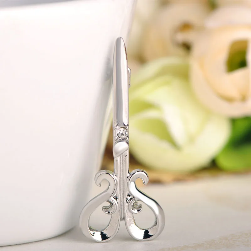 Брошь в виде шприца с кристаллами и зубцами|Броши| |