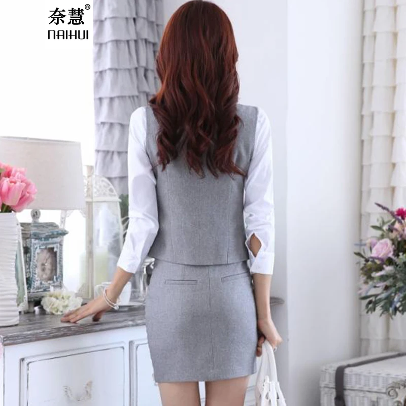 Женский жилет с V-образным вырезом в деловом стиле