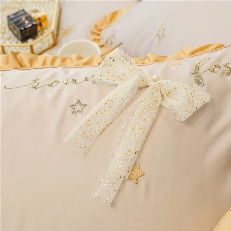 Желтое серое розовое с вышивкой в виде звезд стиле 60-х Египетский хлопок для