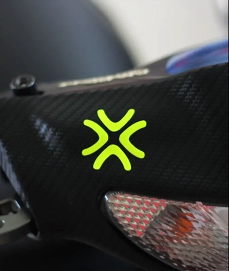 Наклейки на мотоцикл 2 шт./лот забавные неоновые желтые наклейки автомобильные -