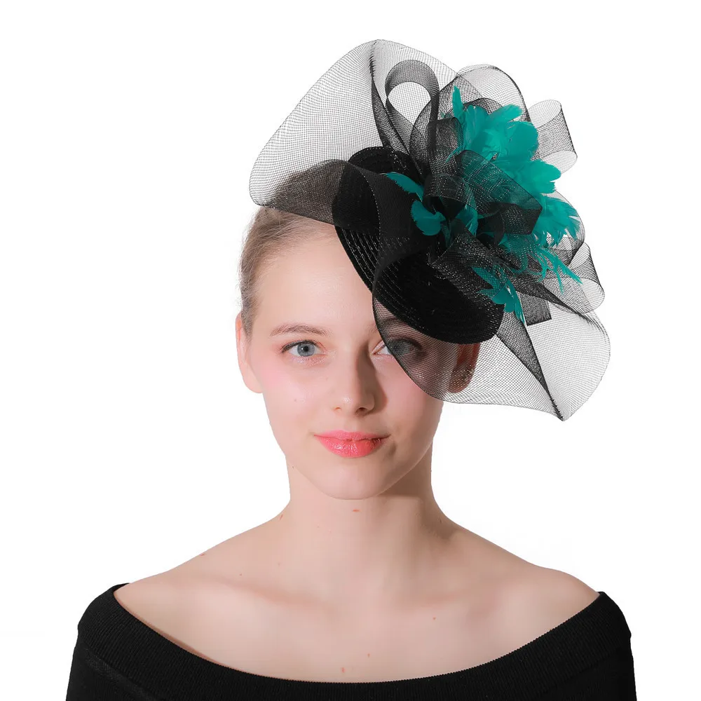 Женская изумрудная шляпка Соломенная с цветами и зелеными перьями для