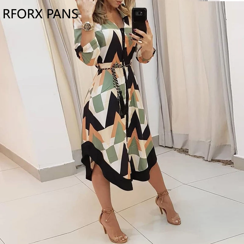 Повседневное асимметричное платье с разноцветным геометрическим принтом |