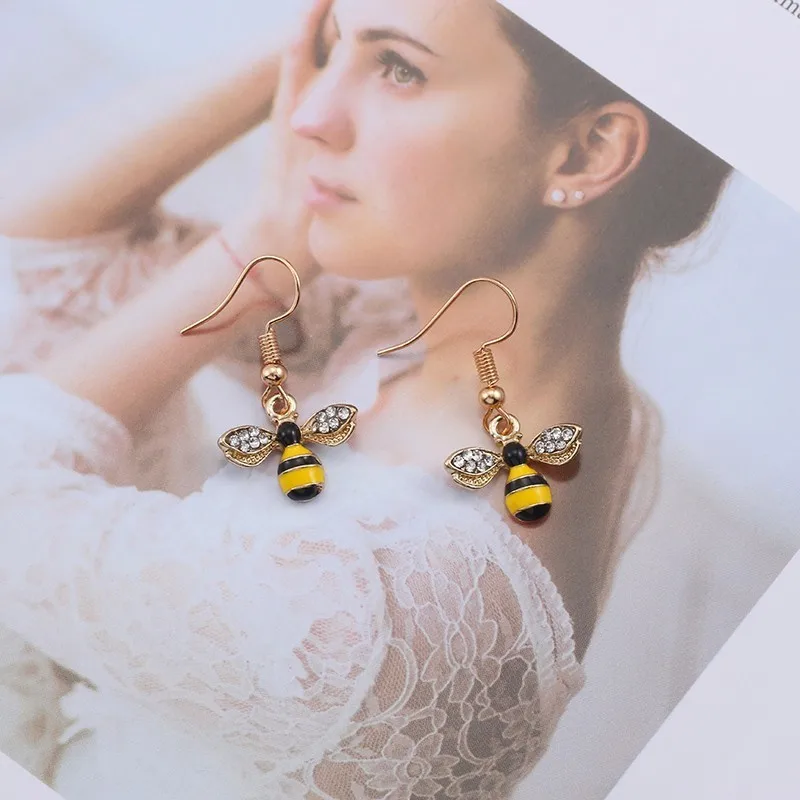 DIY серьги для женщин, милые серьги в виде насекомых для девочек, трендовые кавайные ювелирные изделия в виде пчелы, стразы из мультфильма, серьги в виде пчелы, подарок