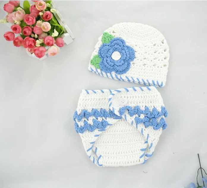 Бесплатная доставка вязанная крючком шапочка с голубыми цветами для маленьких