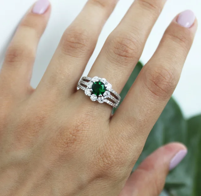 

Eleple Flowers Vintage Green Stone Engagement Rings For Women Cubic Zirconia Wedding Ring White gold color Jewelry VSR194