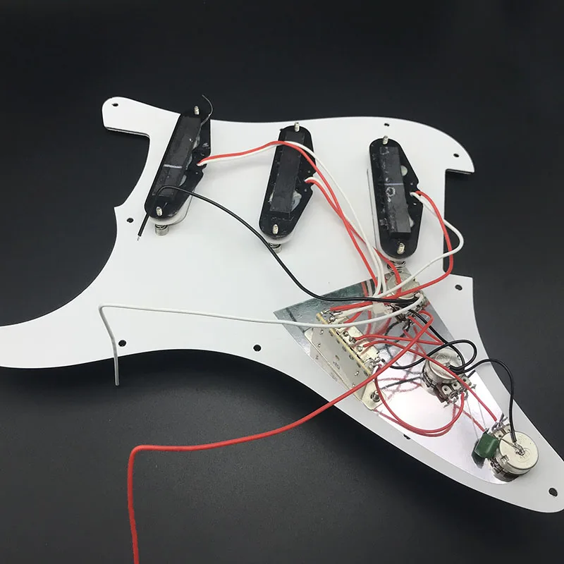 Одна катушка Alnico электрогитара Pickguard звукосниматели AlnicoLoaded Prewired 11 отверстий SSS красный/белый жемчуг белый аксессуары для гитары