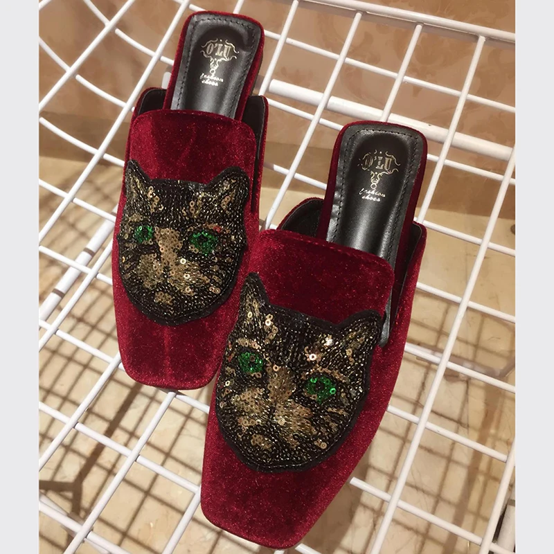 Фланелевые туфли на плоской подошве женские блестящие бархатные закрытые