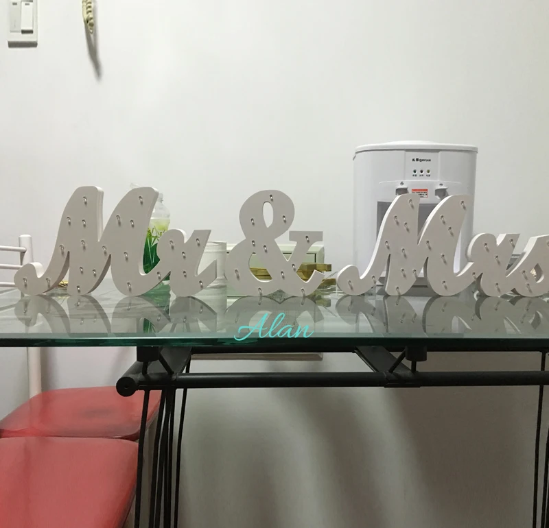 8 &quotвысокие Декоративные СВЕТОДИОДНЫЕ Буквы Свет MR &amp MRS Батареи Управлением (не