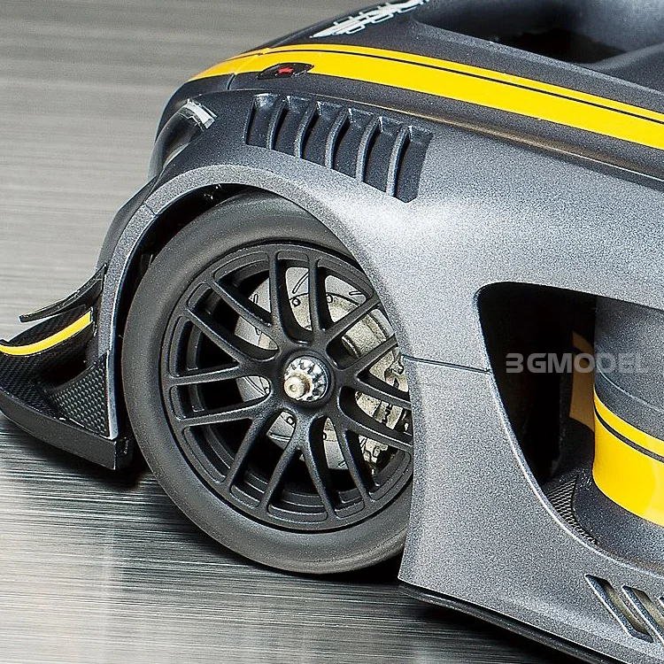 В собранном виде модель автомобиля 24345 Mercedes AMG GT3 1/24 модель комплект