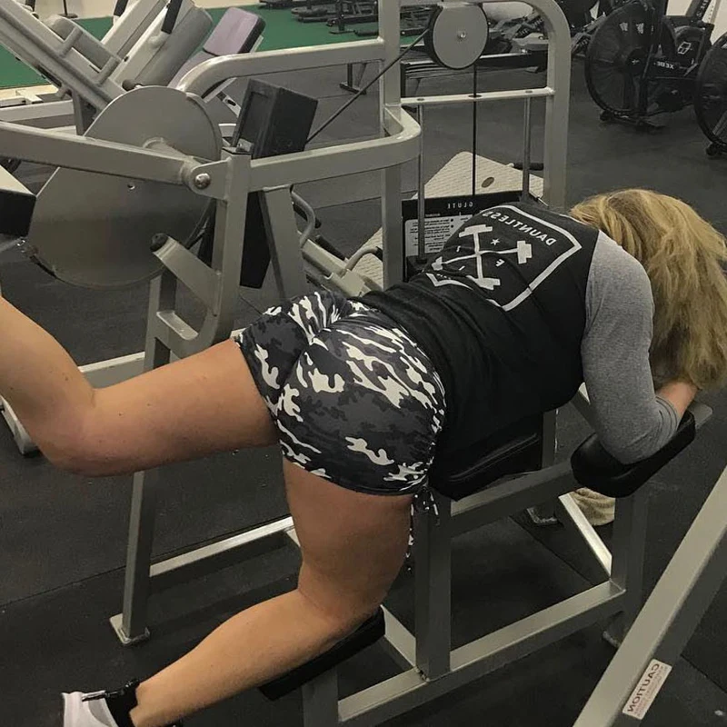 Женские камуфляжные шорты CHRLEISURE тренировочные с высокой талией и принтом в виде