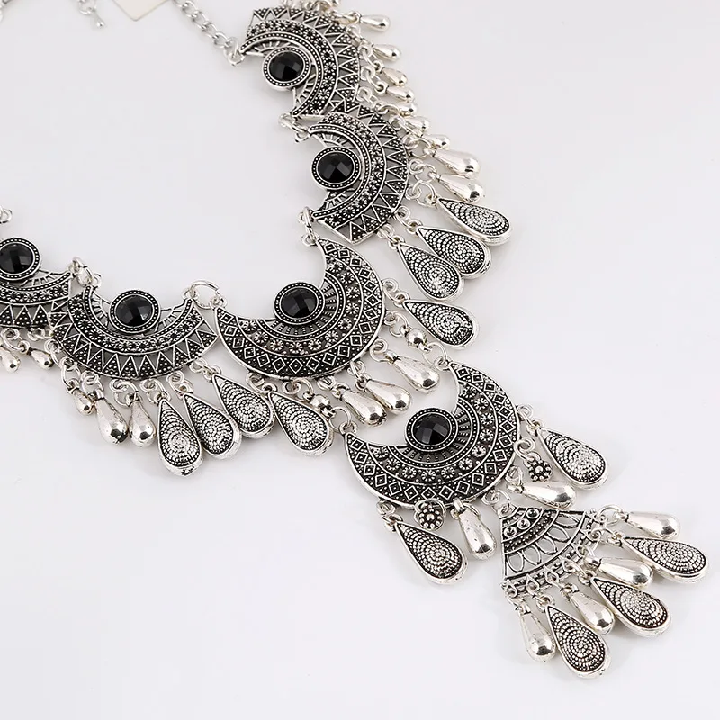 Ожерелье-чокер женское в богемном стиле с кисточками