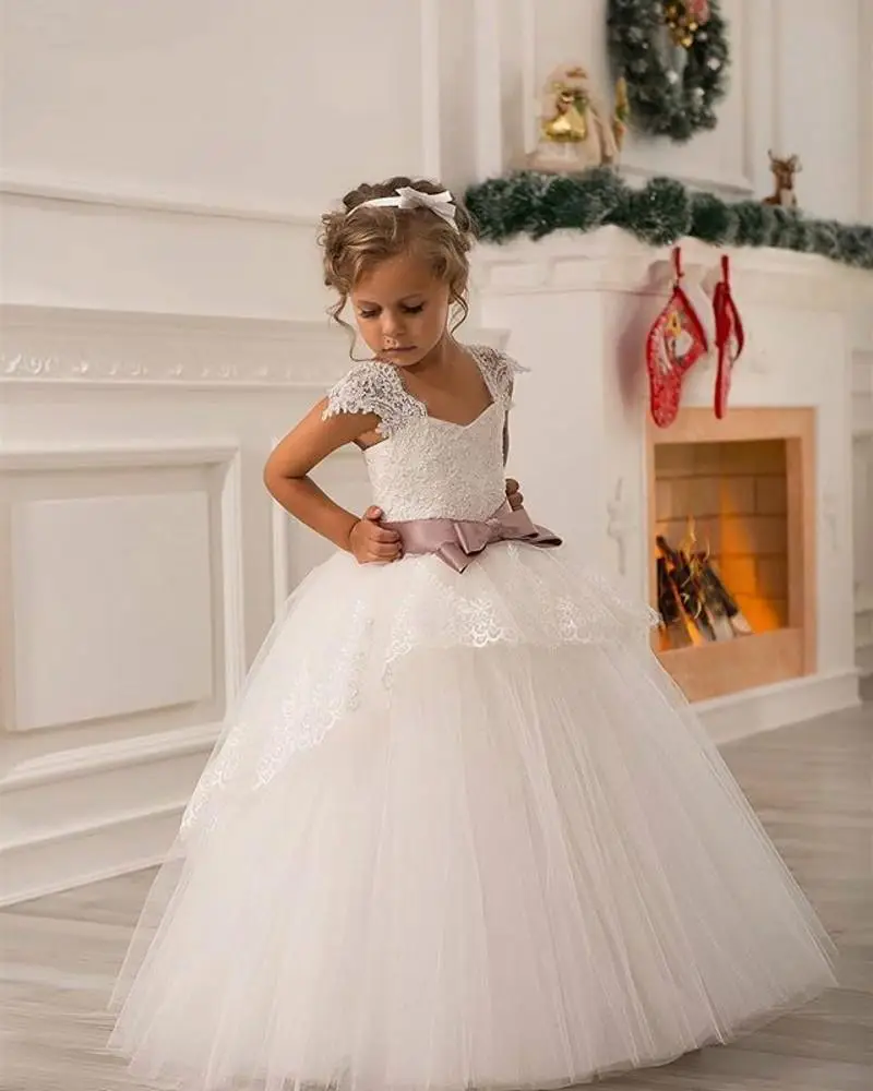 Платье для девочки цвета слоновой кости с цветочным принтом и кружевной