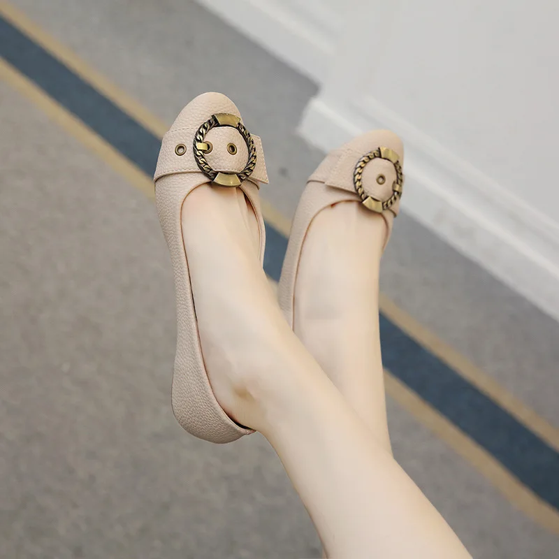 Для женщин Сладкий Туфли без каблуков 2018 Новой Англии Стиль обувь металлической