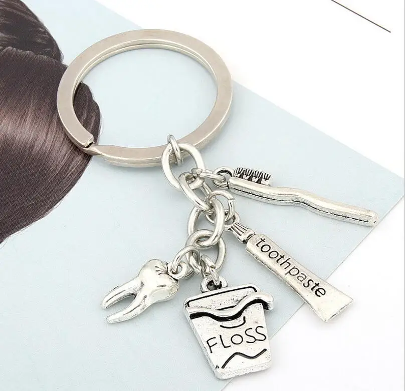 Зубная щетка зубная паста нить Шарм зуб подвеска оригинальная на рюкзак брелок