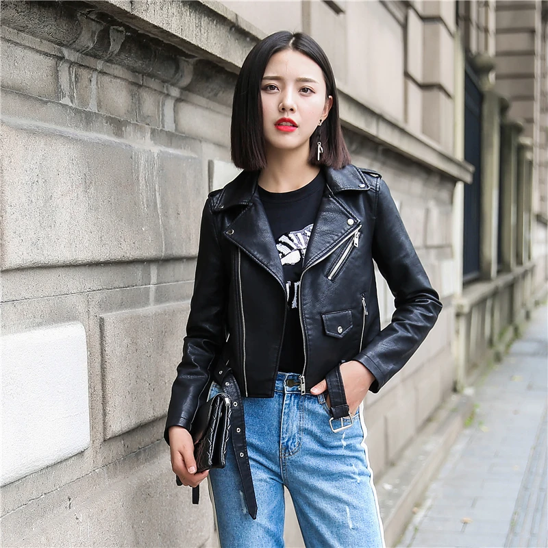 Женская короткая байкерская куртка Lusumily Черная из искусственной кожи яркие
