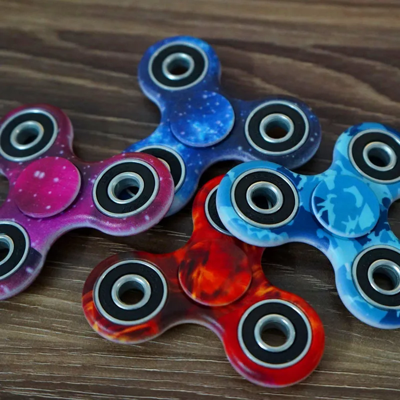 Распродажа Спиннер ручной Спиннер снятие стресса Tri-Spinner Спиннер ручной Спиннер камуфляж многоцветный EDC фокус Игрушки B0507