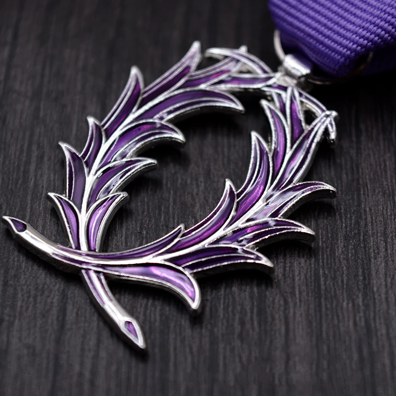 Exquisite France Palm Leaf Purple Knight Medal Highest Honor Medal For Cultural Education Brooch Pin Collection Wear Accessories