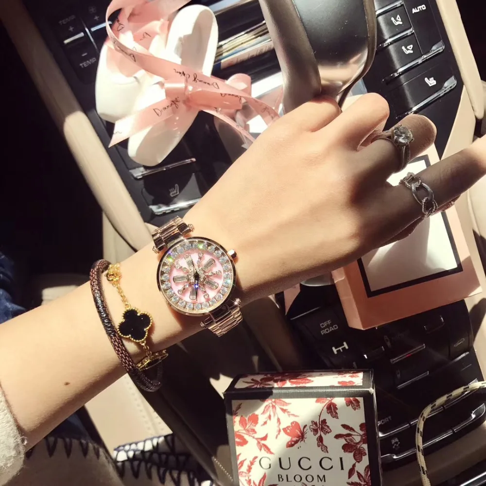 Женские наручные часы с цветком новые дизайнерские кристаллами вращающиеся на