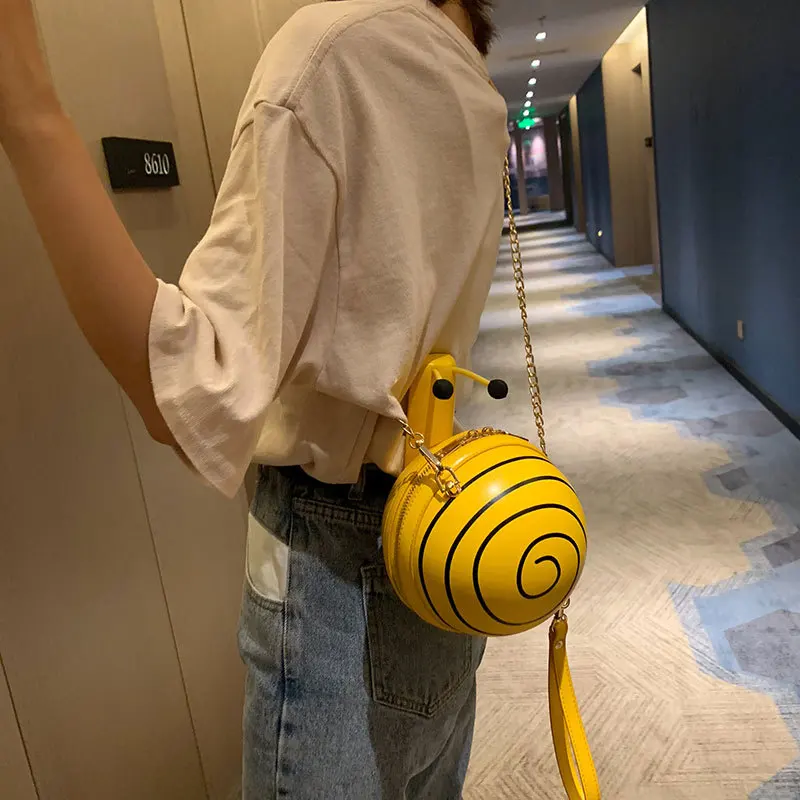 Сумка через плечо из искусственной кожи круглая сумка карамельного цвета для