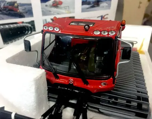 Pistenbully JC Kassbohrer 400 mit Winde 1:32 NEU in OVP Pistenraupe|pistenbully|neu |