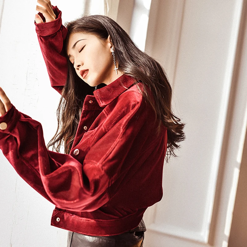 Женская Вельветовая куртка повседневная Короткая свободная красного цвета