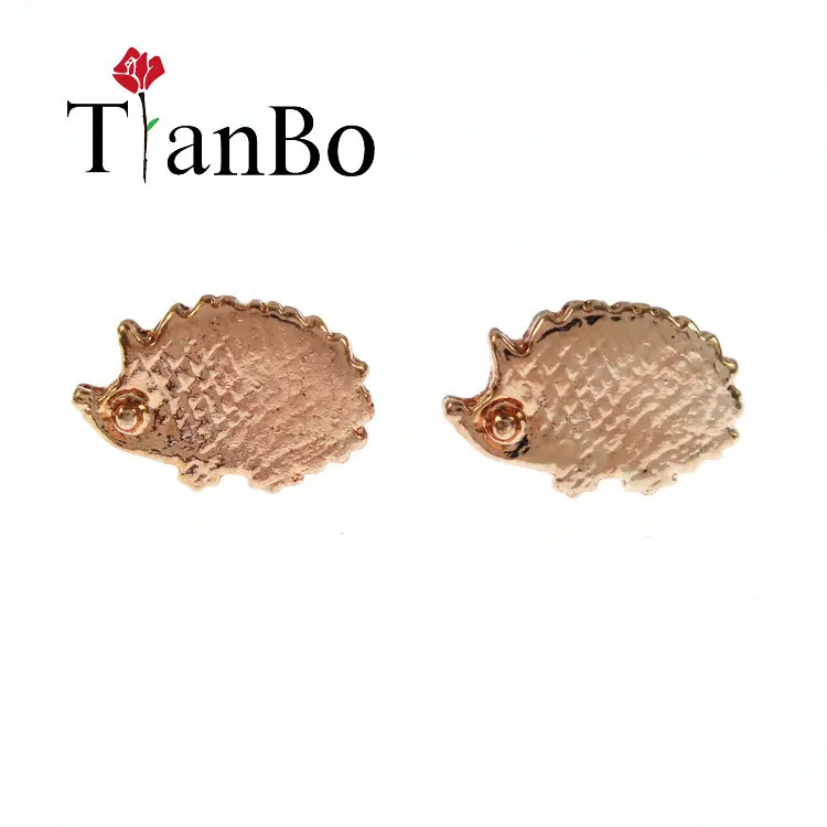 

Женские серьги-гвоздики TianBo, простые серьги в виде животного, модные ювелирные изделия в стиле панк