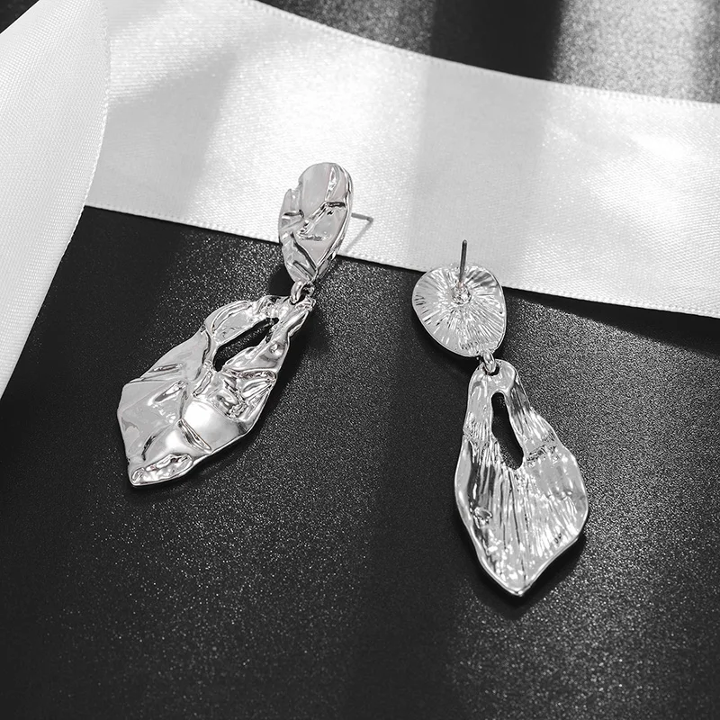 Сияющий Ретро Новый полые капли воды серьги для женщин сплав женские модные с