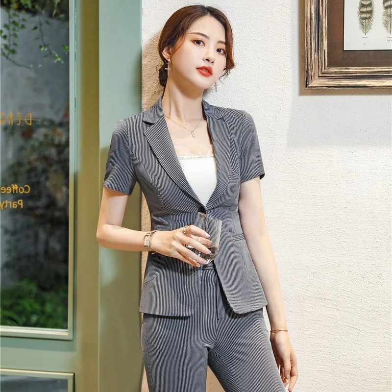 Летняя официальная женская одежда серого цвета с коротким рукавом деловая для
